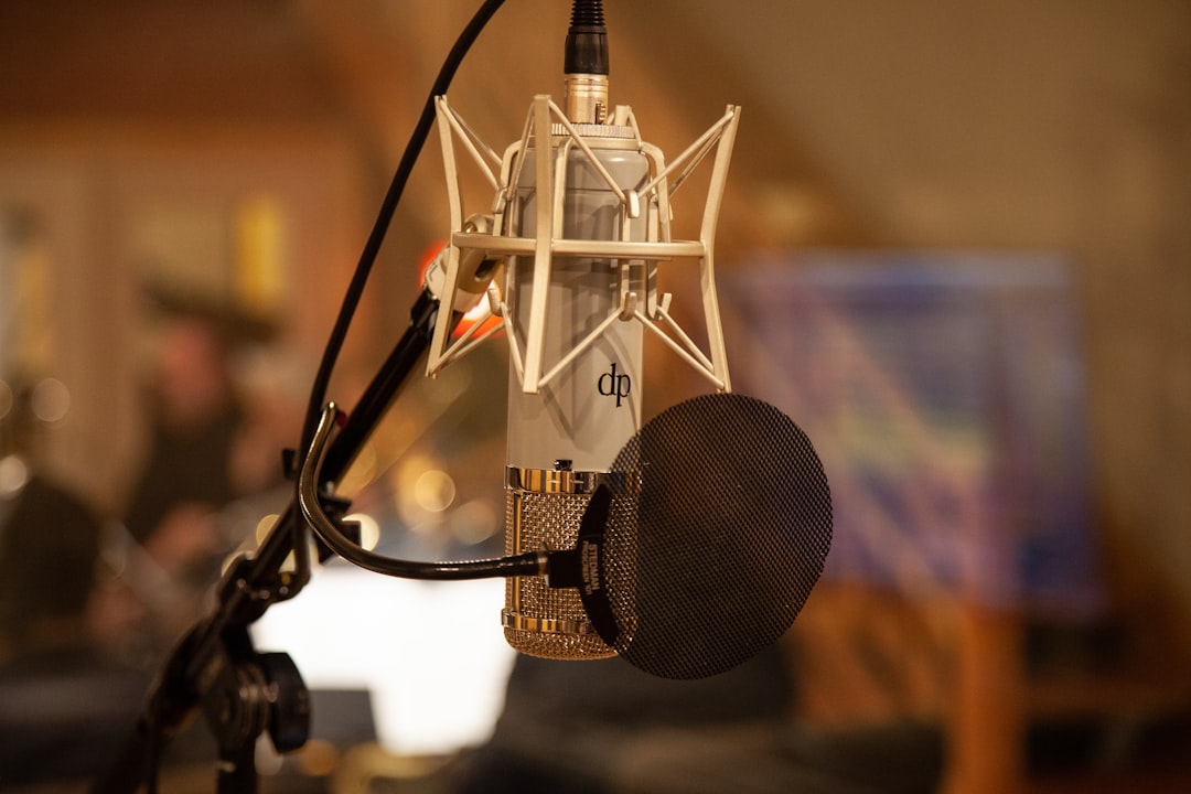 studio microphone recording